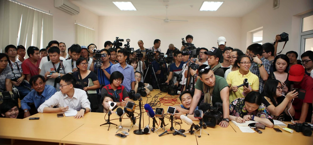 Trực tiếp: Dấu vết máy bay ở Malacca có thể chỉ là tin đồn ảnh 2 Trực tiếp: Dấu vết máy bay ở Malacca có thể chỉ là tin đồn ảnh 2